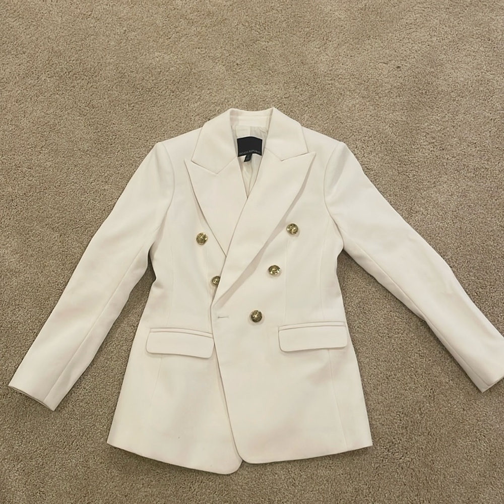 Brand new never worn banana ivory blazer size 0
